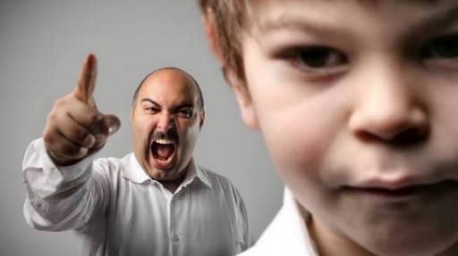 Kekerasan verbal, mengusir anak atau cucu